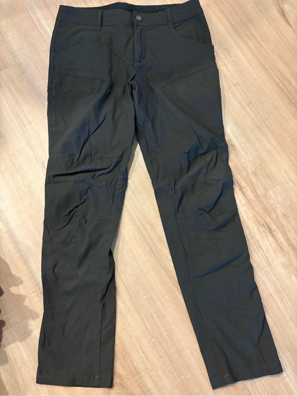 FRWD Charcoal Ridgeline Slim-Fit Pant W/
Orange pockets